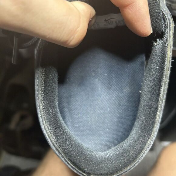 Nike Men's Black Air Max Sneakers - Picture 13 of 13